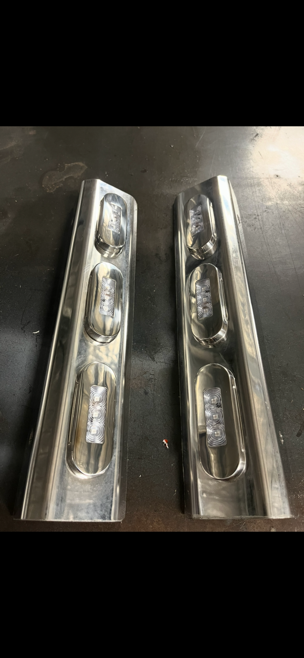 Mirror Stainless-Steel Light Bracket With 3 LED Lights for Kenworth, Mack, Western Star, Freightliner