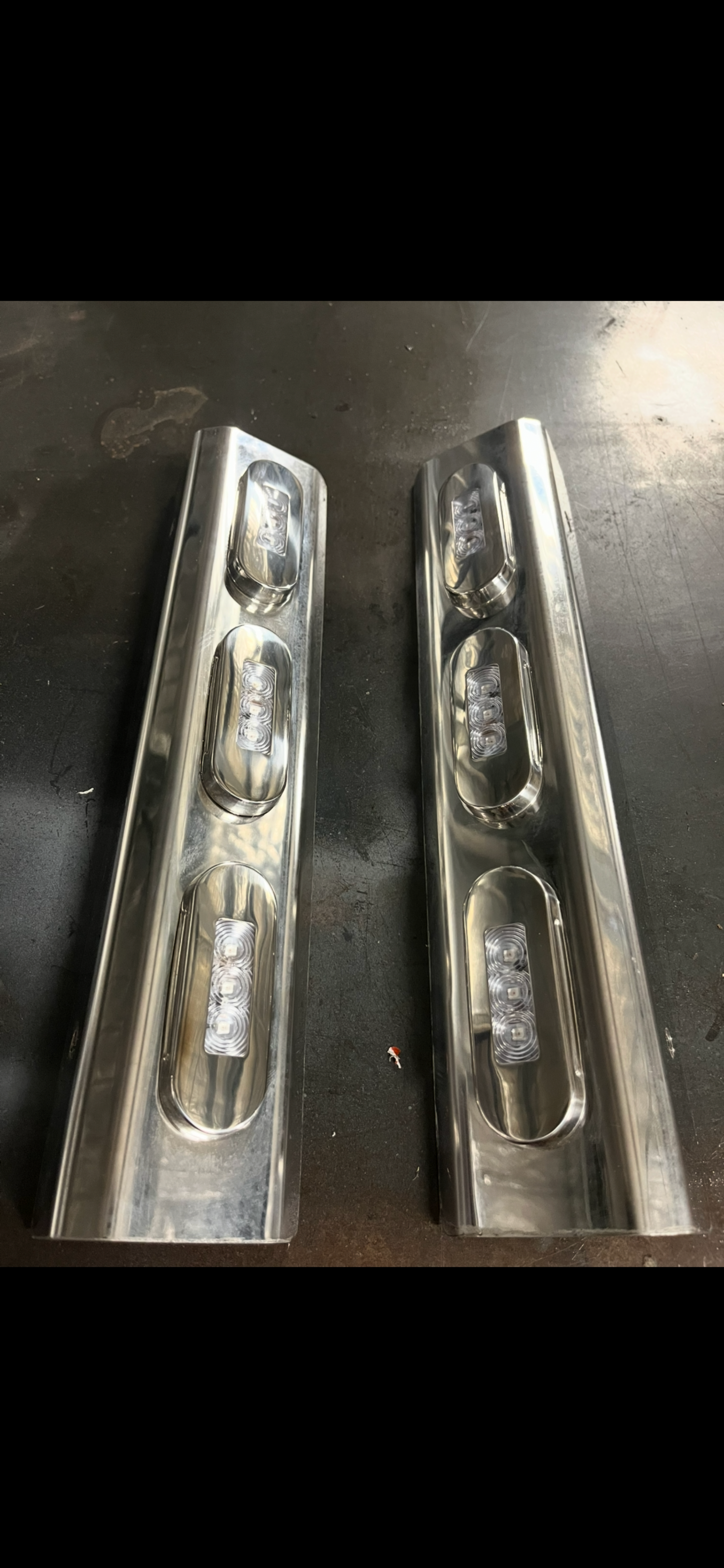 Mirror Stainless-Steel Light Bracket With 3 LED Lights for Kenworth, Mack, Western Star, Freightliner